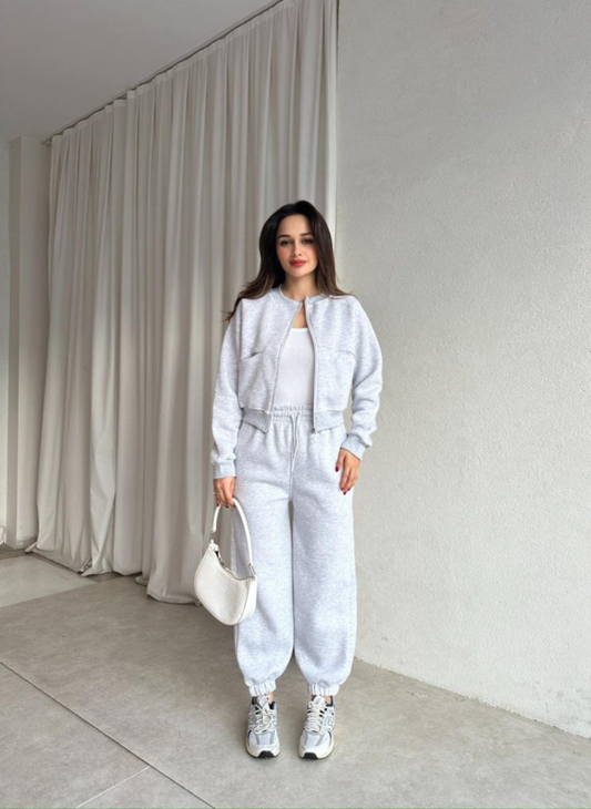 Ensemble sport gris