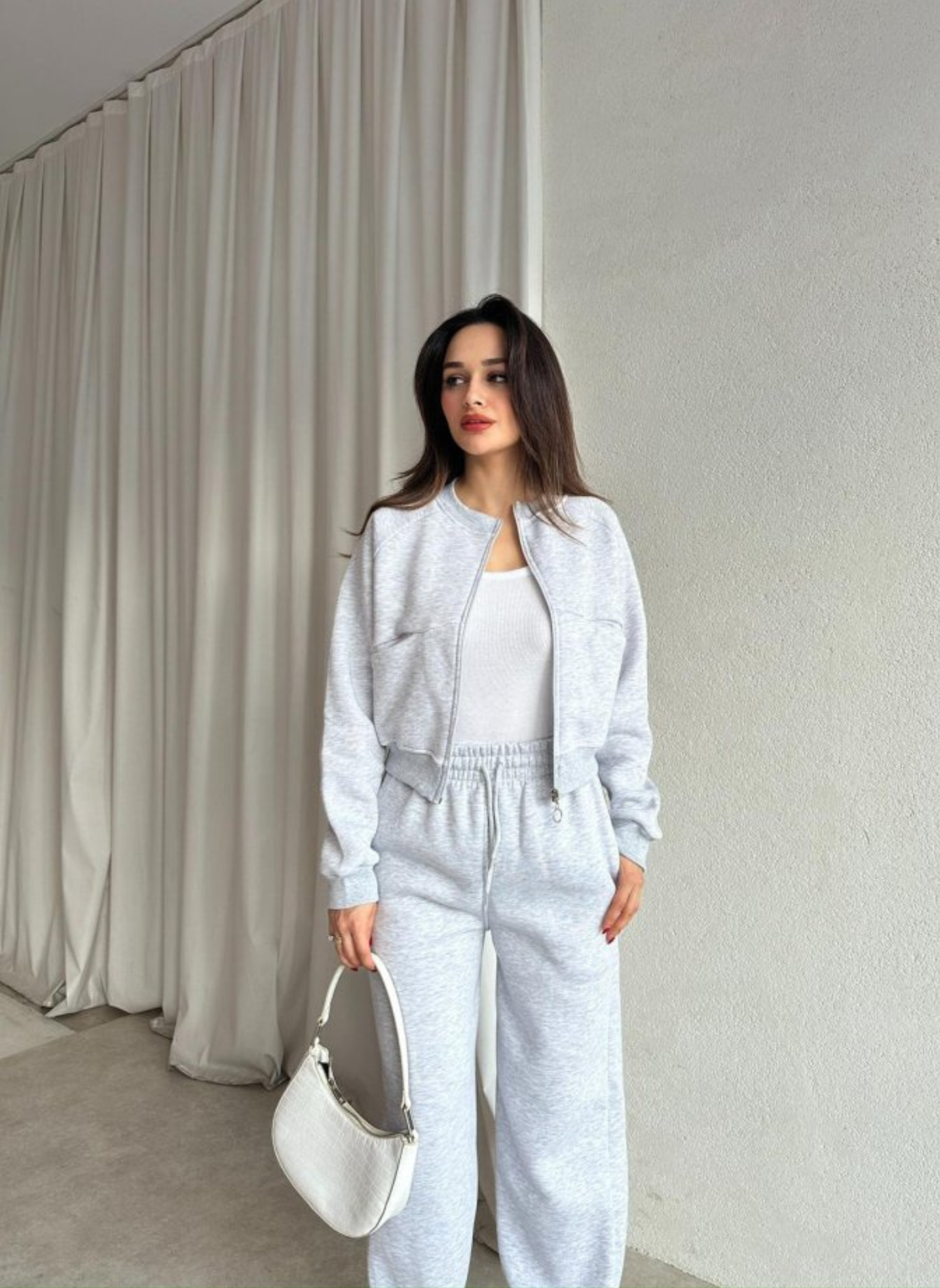 Ensemble sport gris